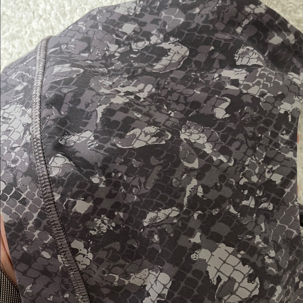 Lululemon Energy Bra - 4 - Gray Snake Print - Picture 7 of 7